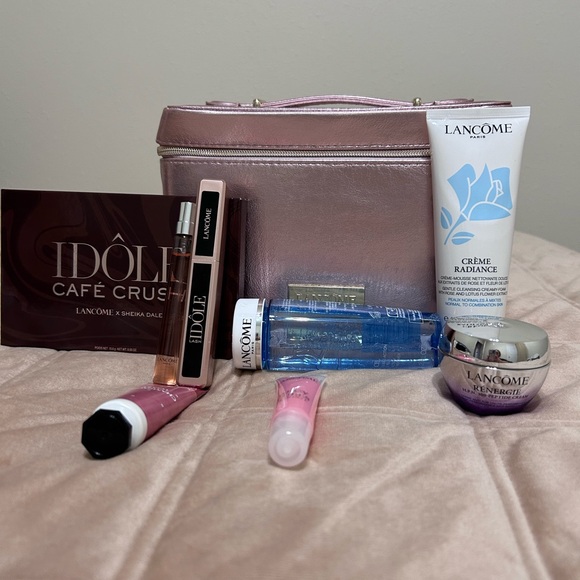 Pink Makeup Set - Picture 2 of 3